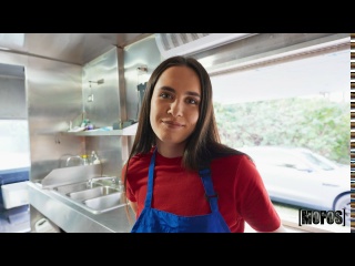 mofos - daisy pheonix - food truck blow bang small tits big ass teen